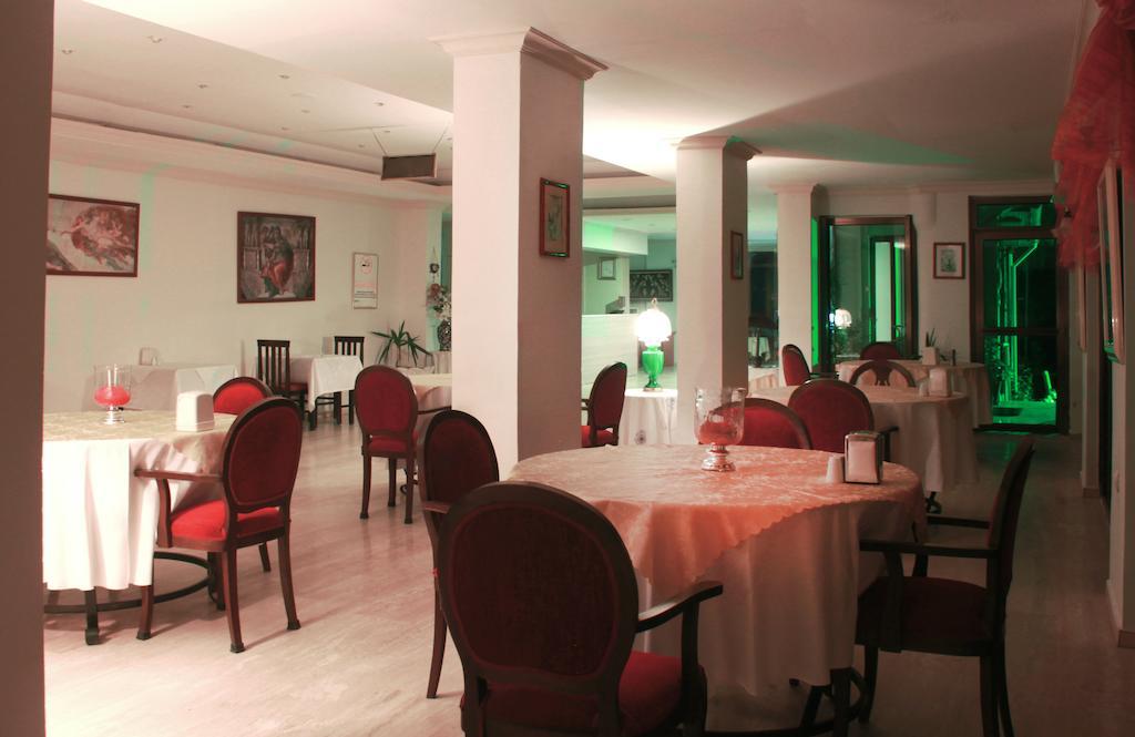 Verano Beach Hotel İçmeler Eksteriør billede