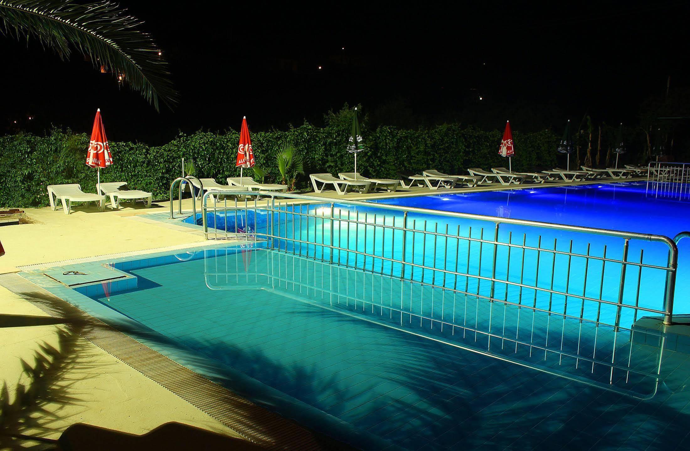 Verano Beach Hotel İçmeler Eksteriør billede
